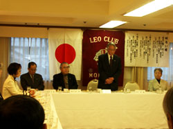 謝辞を述べる岩手県ユネスコ協会連盟安藤厚会長。