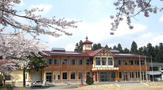 小学校外観(ホームページより)