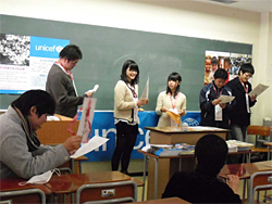 寸劇「あき子の家」にはどんな問題が？