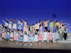 県立不来方高校音楽部の合唱「さとうきび畑」