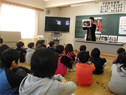 紙芝居で手洗いの大切さを学びました