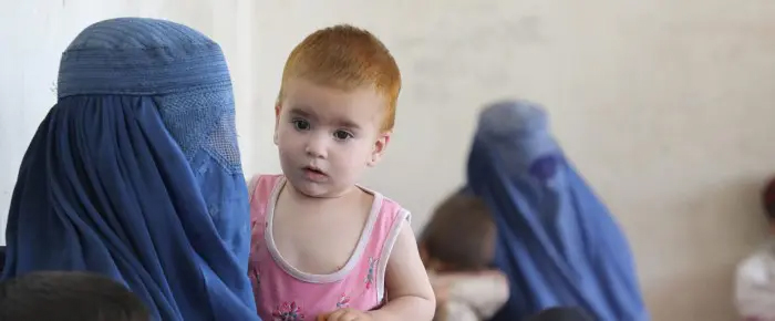 アフガニスタンの女性と子ども